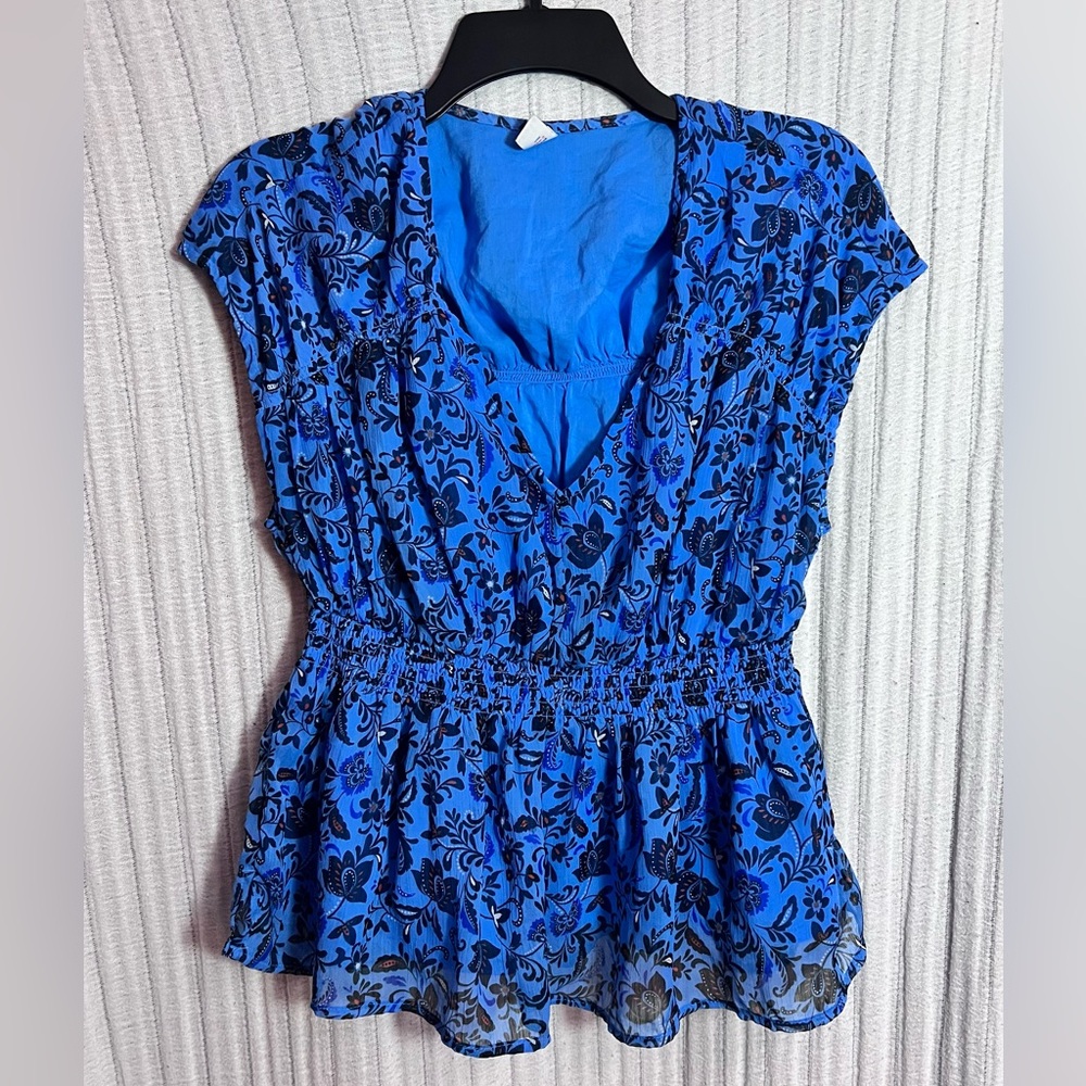 Old Navy Blue and Black Floral Blouse